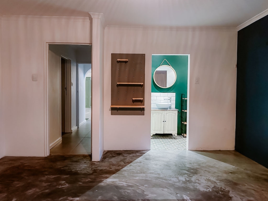 To Let 4 Bedroom Property for Rent in Kommetjie Western Cape